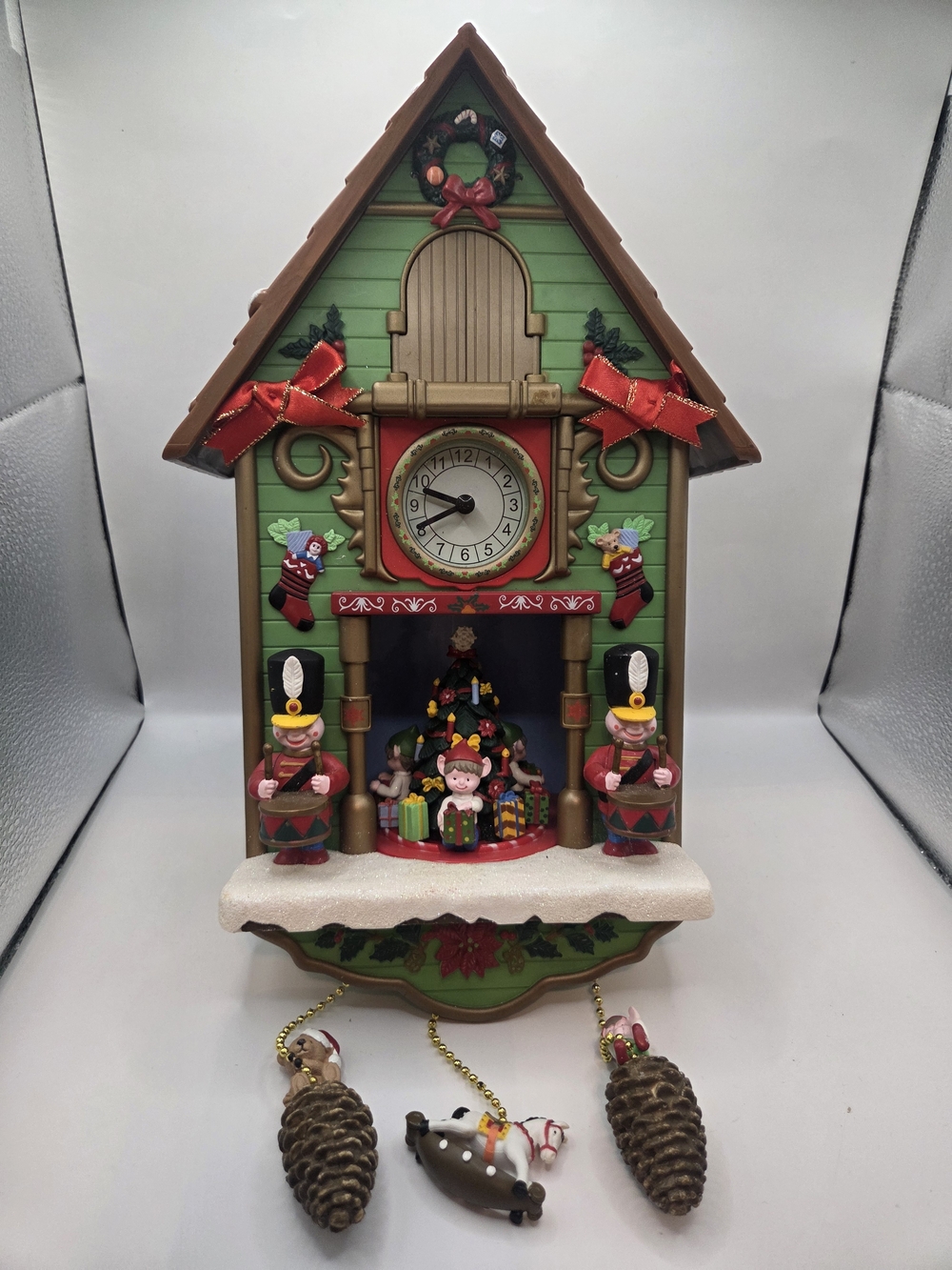 Avon 2011 Santa Tick Tock Til Christmas Cuckoo Clock